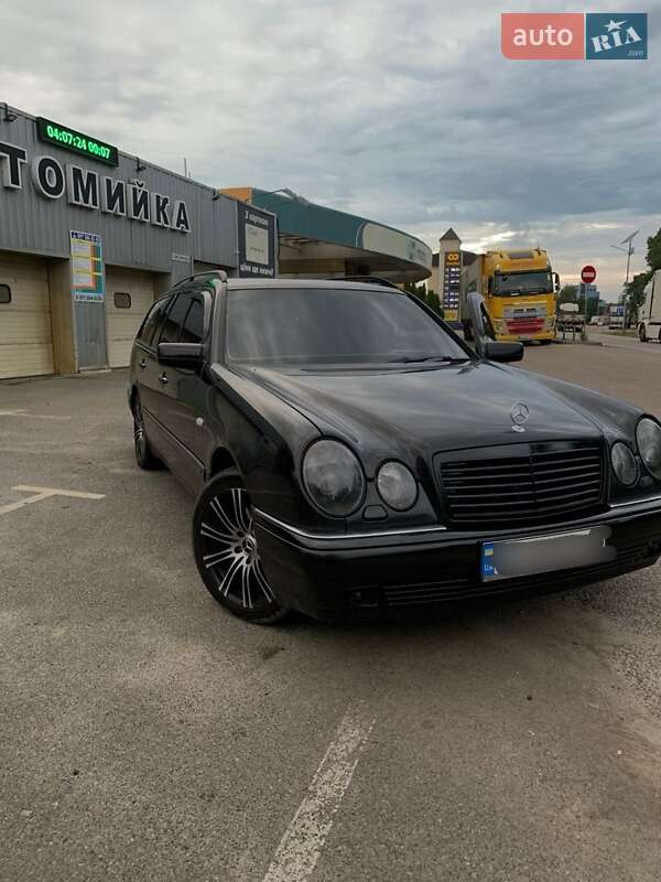 Універсал Mercedes-Benz E-Class 1999 в Києві