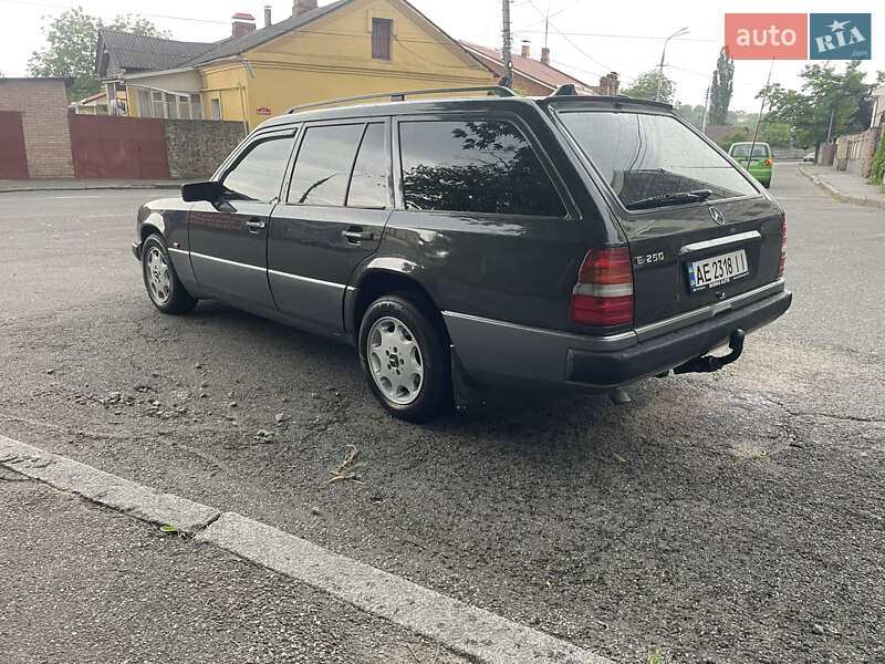 Універсал Mercedes-Benz E-Class 1994 в Вінниці