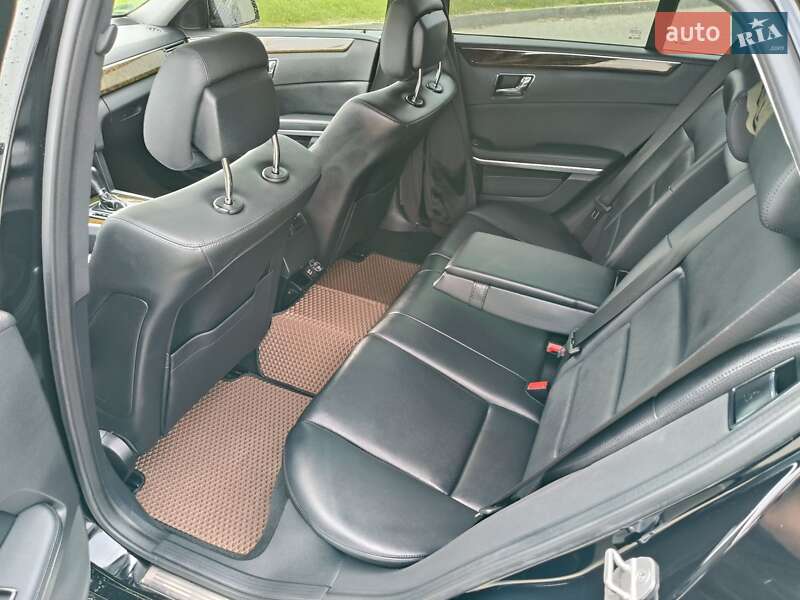 Універсал Mercedes-Benz E-Class 2010 в Луцьку