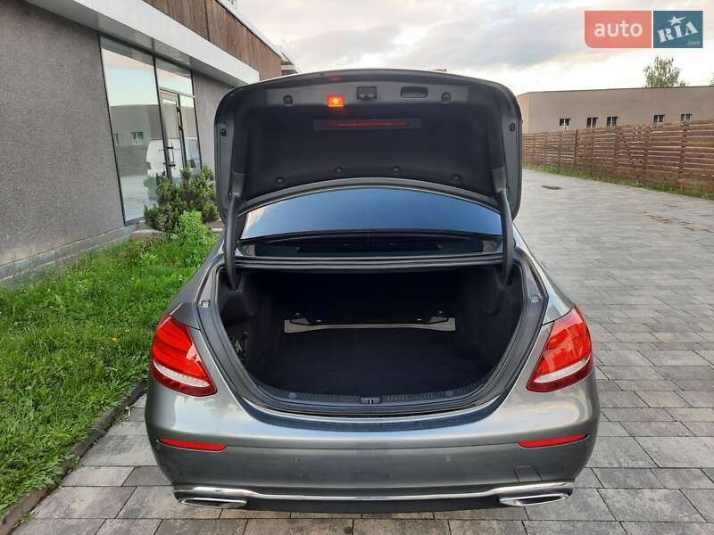 Седан Mercedes-Benz E-Class 2017 в Тячеві