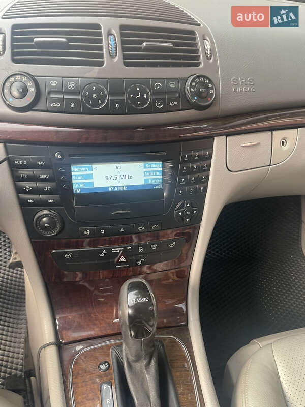 Седан Mercedes-Benz E-Class 2003 в Коблеве