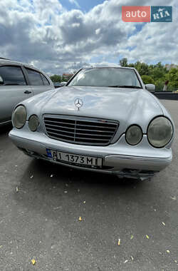 Седан Mercedes-Benz E-Class 2001 в Киеве