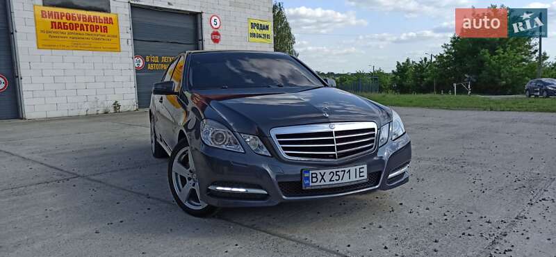Седан Mercedes-Benz E-Class 2011 в Славуте