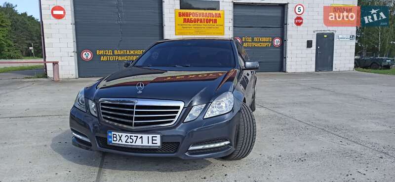 Седан Mercedes-Benz E-Class 2011 в Славуте