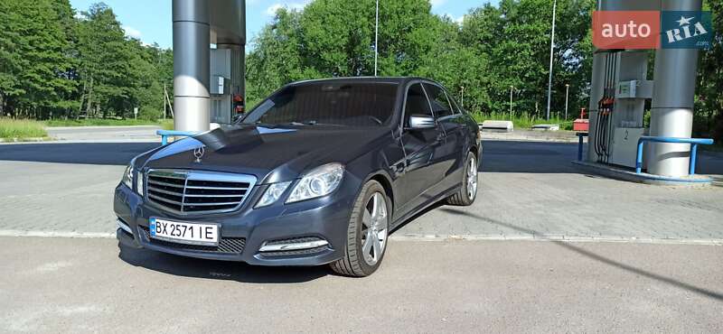 Седан Mercedes-Benz E-Class 2011 в Славуте