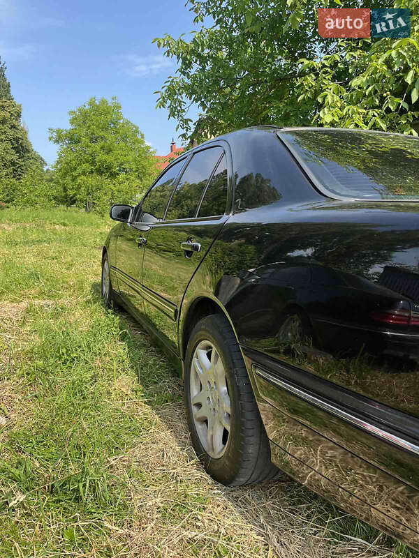 Седан Mercedes-Benz E-Class 2001 в Хмельницком