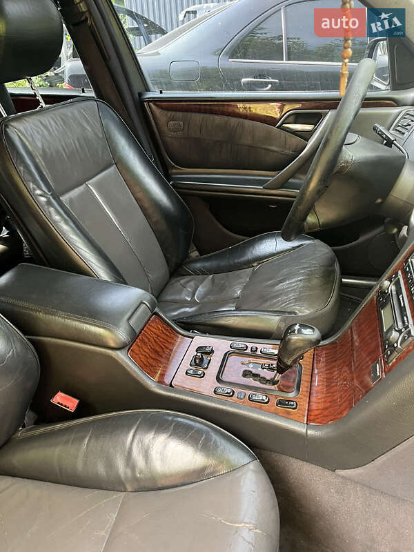 Седан Mercedes-Benz E-Class 2001 в Хмельницком