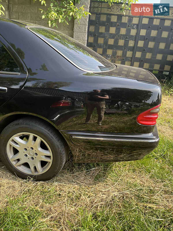 Седан Mercedes-Benz E-Class 2001 в Хмельницком