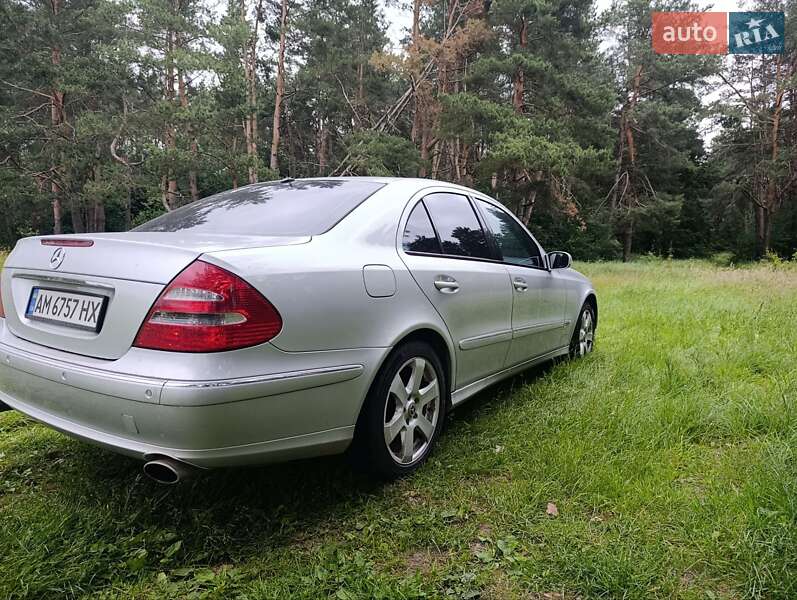 Седан Mercedes-Benz E-Class 2005 в Житомирі