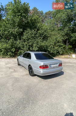 Седан Mercedes-Benz E-Class 2001 в 