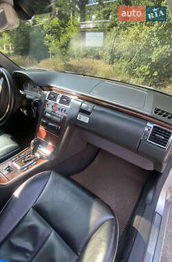 Седан Mercedes-Benz E-Class 2001 в 