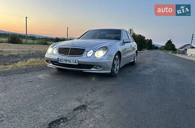 Седан Mercedes-Benz E-Class 2002 в Иршаве