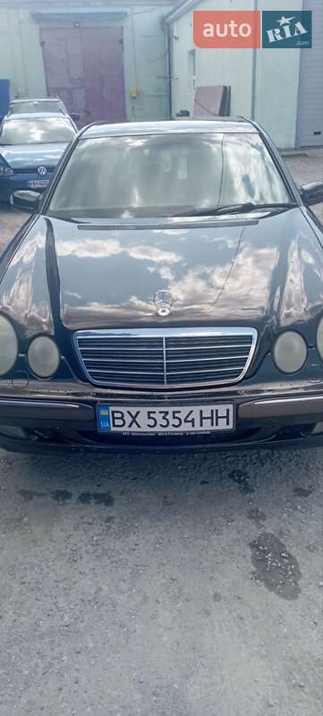 Mercedes-Benz E-Class 2000