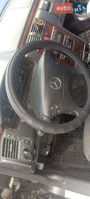 Седан Mercedes-Benz E-Class 2000 в Кам'янець-Подільському