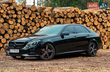 Седан Mercedes-Benz E-Class 2014 в Киеве