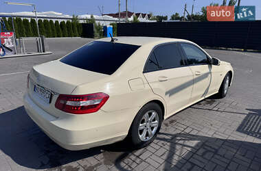 Седан Mercedes-Benz E-Class 2011 в Ужгороде