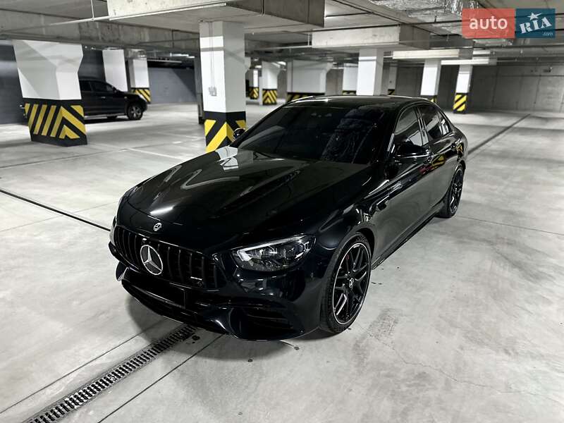 Mercedes-Benz E-Class 2021