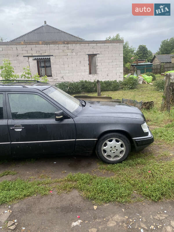 Універсал Mercedes-Benz E-Class 1995 в Бобровиці