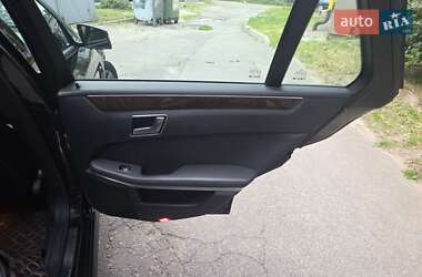 Універсал Mercedes-Benz E-Class 2011 в 