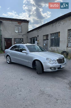 Седан Mercedes-Benz E-Class 2007 в Мукачево