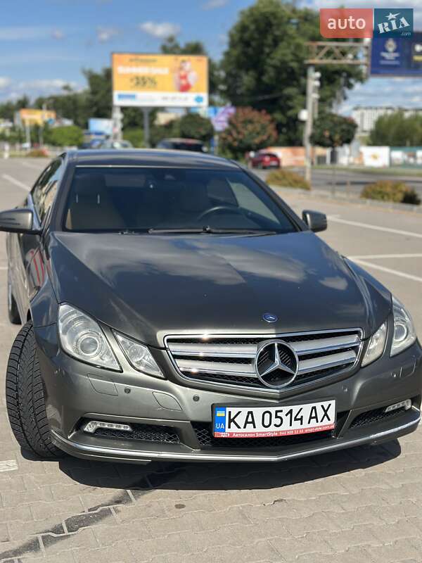 Купе Mercedes-Benz E-Class 2010 в Києві