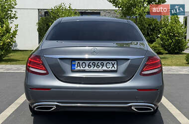 Седан Mercedes-Benz E-Class 2016 в 