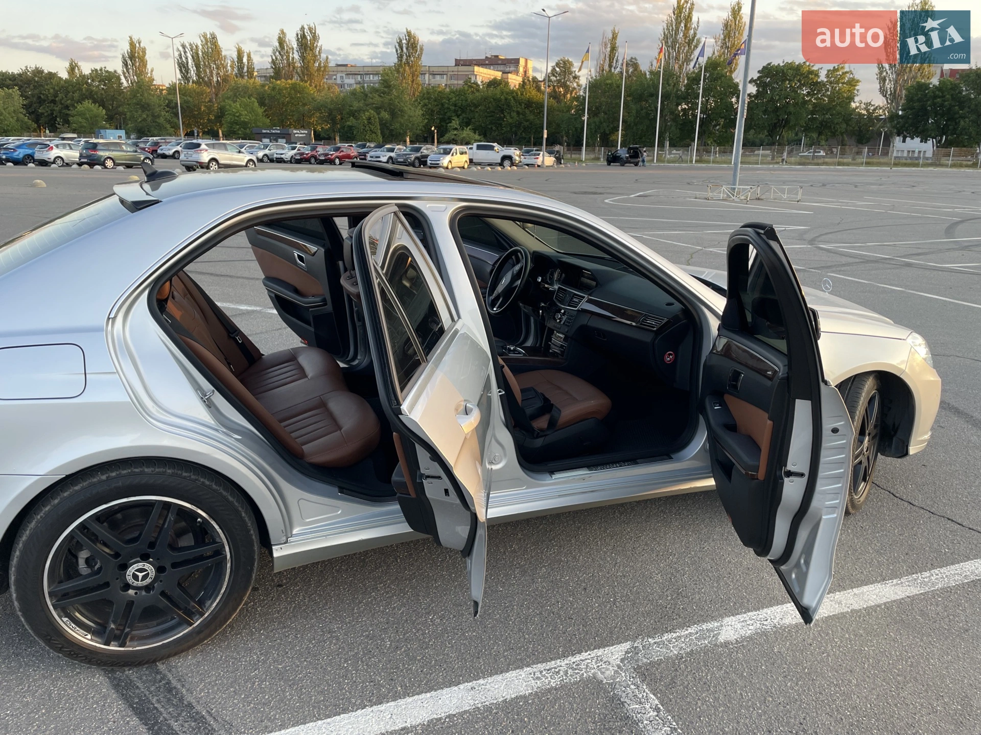 2012 Mercedes-Benz E-klasse - мініатюра 19