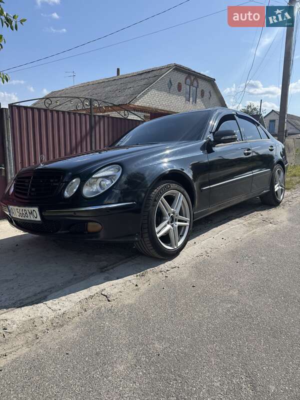 Седан Mercedes-Benz E-Class 2004 в Киеве