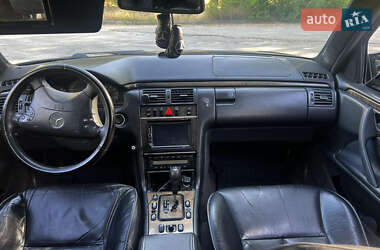 Седан Mercedes-Benz E-Class 1999 в 