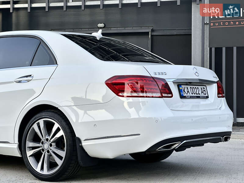 Седан Mercedes-Benz E-Class 2015 в Києві