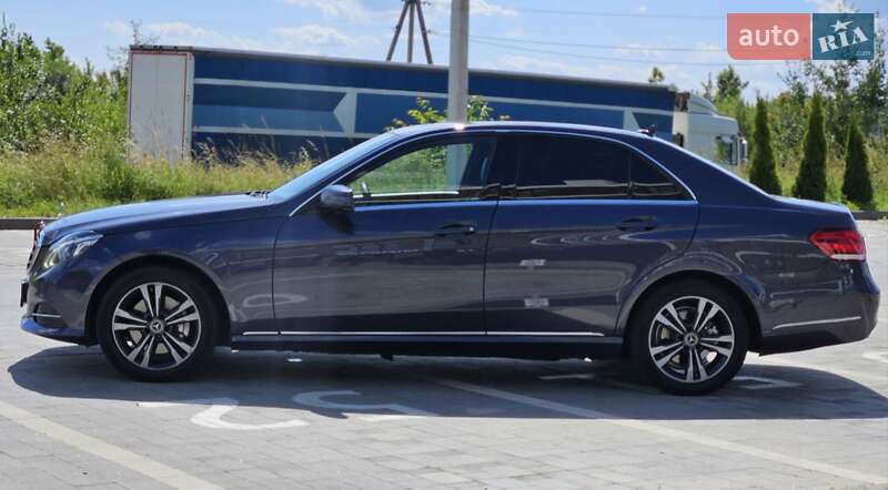 Седан Mercedes-Benz E-Class 2015 в Львові