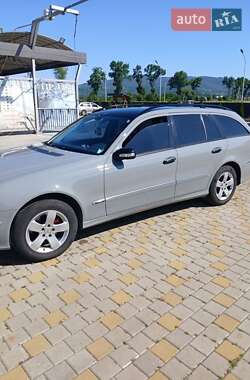 Универсал Mercedes-Benz E-Class 2003 в  фото 3 Универсал Mercedes-Benz E-Class 2003 в
