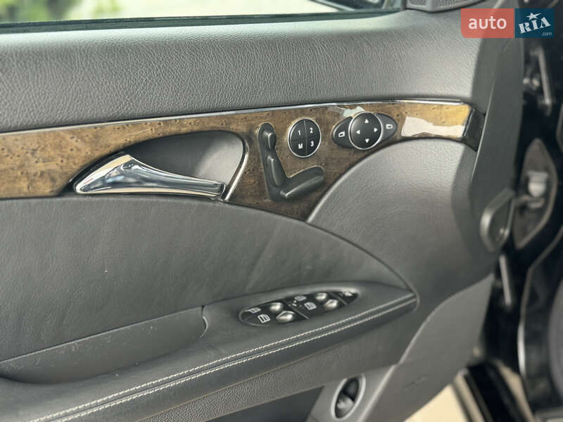 Седан Mercedes-Benz E-Class 2004 в Сумах