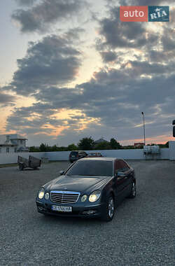 Седан Mercedes-Benz E-Class 2006 в Черновцах