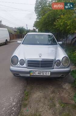 Седан Mercedes-Benz E-Class 1996 в Львове