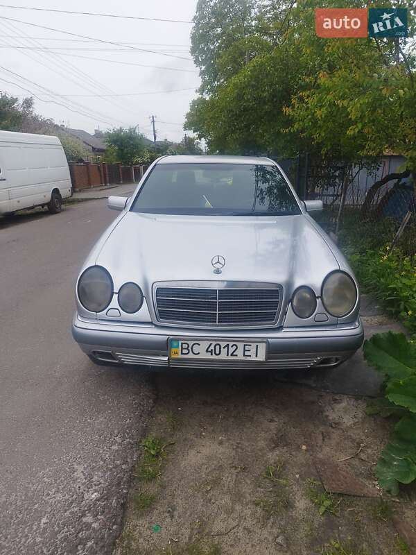 Mercedes-Benz E-Class 1996