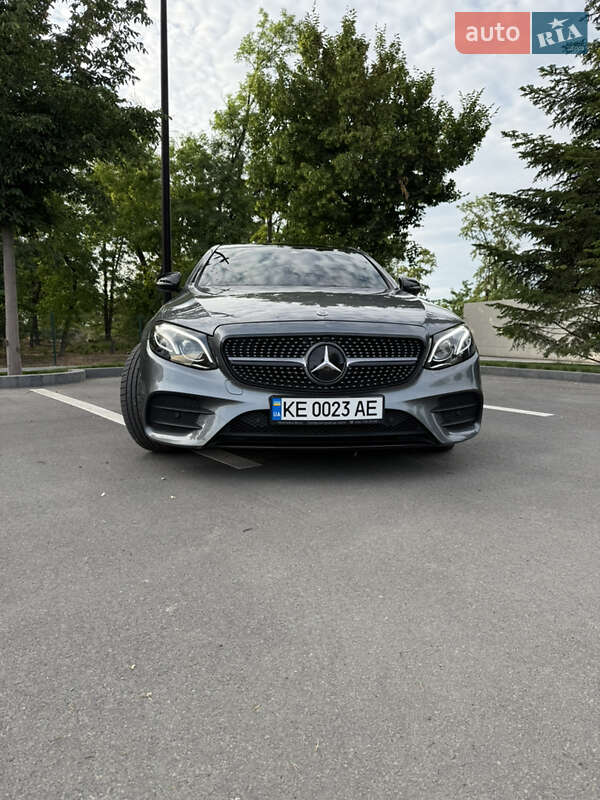 Седан Mercedes-Benz E-Class 2018 в Днепре