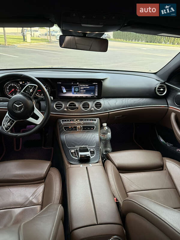 Седан Mercedes-Benz E-Class 2018 в Днепре