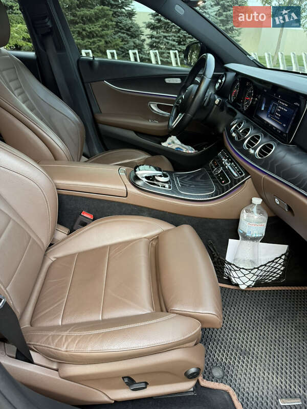 Седан Mercedes-Benz E-Class 2018 в Днепре