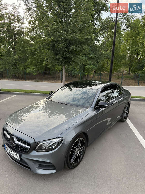 Седан Mercedes-Benz E-Class 2018 в Днепре