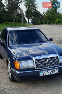 Седан Mercedes-Benz E-Class 1987 в Киеве
