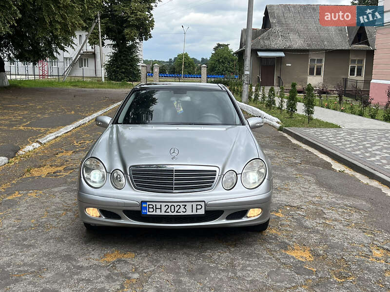Седан Mercedes-Benz E-Class 2004 в Кіцмані