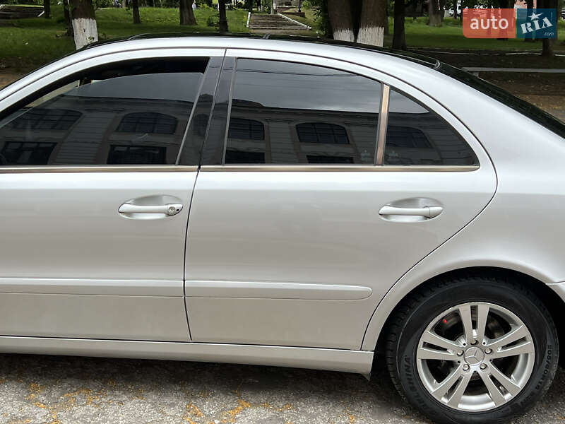 Седан Mercedes-Benz E-Class 2004 в Кіцмані