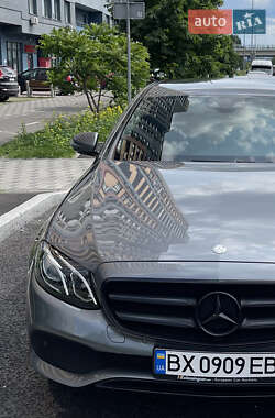 Седан Mercedes-Benz E-Class 2016 в Киеве