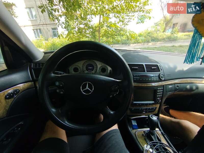 Седан Mercedes-Benz E-Class 2008 в Краматорську