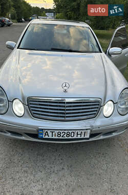 Седан Mercedes-Benz E-Class 2002 в Городенці