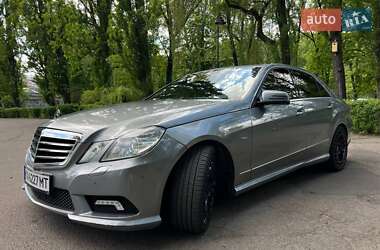 Седан Mercedes-Benz E-Class 2011 в Киеве