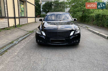 Седан Mercedes-Benz E-Class 2009 в Надвірній