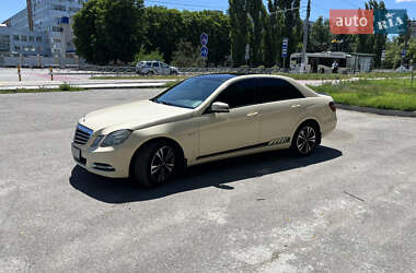 Седан Mercedes-Benz E-Class 2012 в 