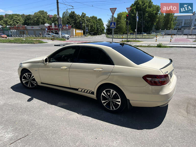 Седан Mercedes-Benz E-Class 2012 в Кропивницькому
